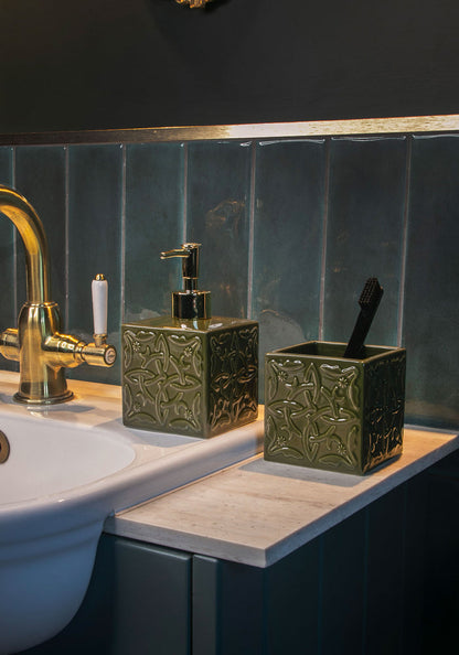 Ashwyn Witches Tile Bathroom Set