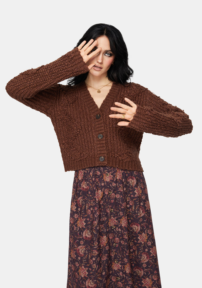 Aubrell Wave V-Neck Knit Cardigan