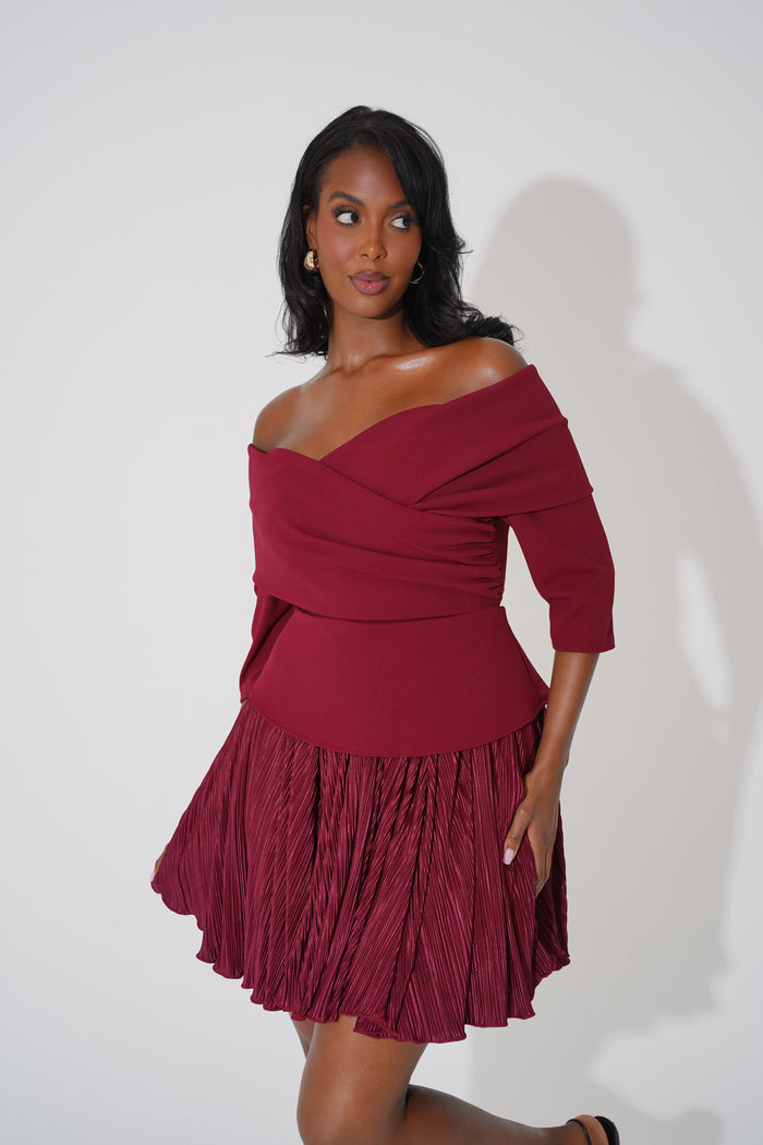 UK8 / Dark Red