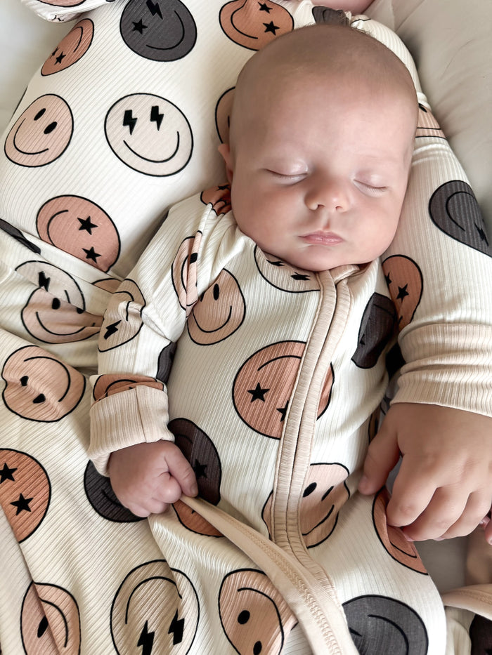 BAMBOO RIBBED CRUISER PAJAMAS - SMILEYS