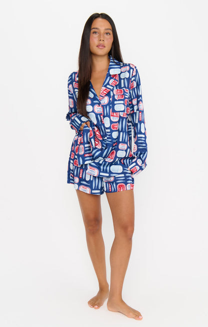 badge_model-wears-size-s