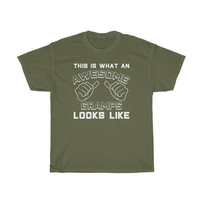 Best Gramps Gifts: "This Is What An Awesome Gramps Looks Like" Grandpa Father's Day Mens T-Shirt