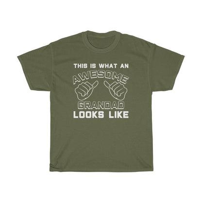 Best Grandad Gifts: "This Is What An Awesome Grandad Looks Like" Grandpa Father's Day Mens T-Shirt