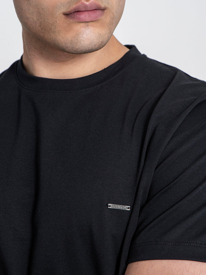 t-shirts / Black Must Tee