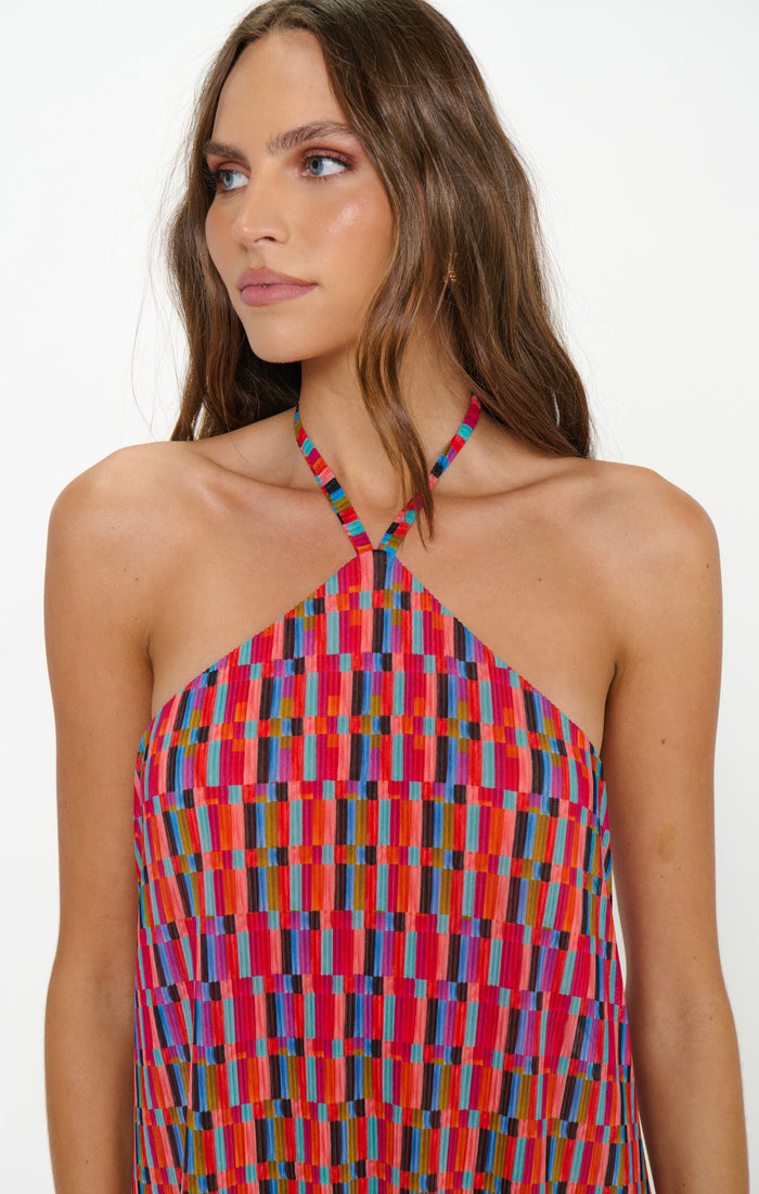 badge_model-wears-size-s
