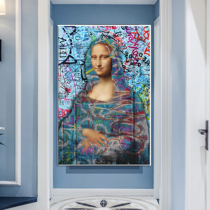 Graffiti Mona Lisa: Modern Twist