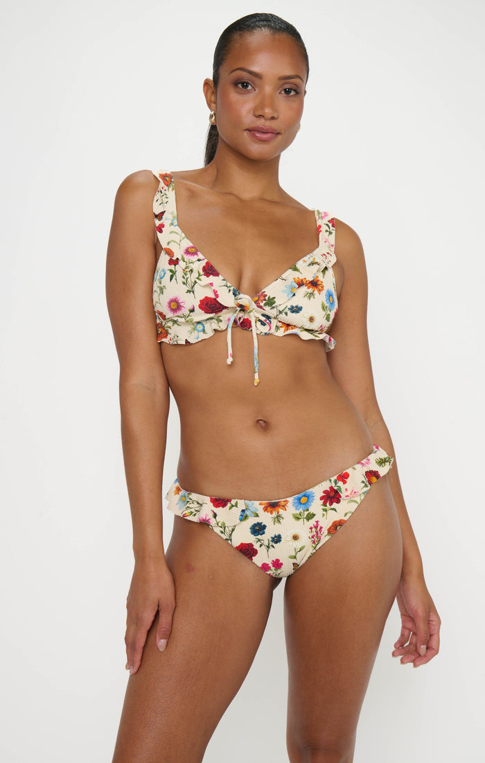 badge_model-wears-size-s