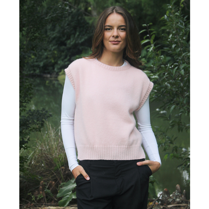 Lothlorian - Alpaca Plain Crew Neck Vest (ALP075)Blush