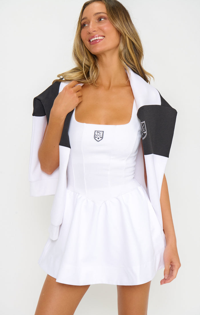 badge_model-wears-size-s