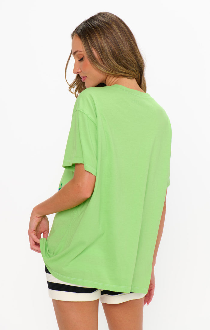 badge_model-wears-size-s
