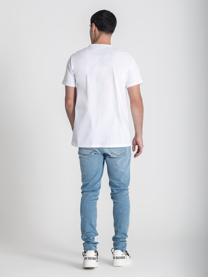 t-shirts / White Look Back Pocket Tee