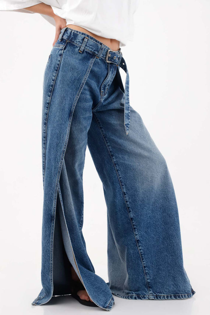 Wide leg jeans with side openings in blue cotton denim for women