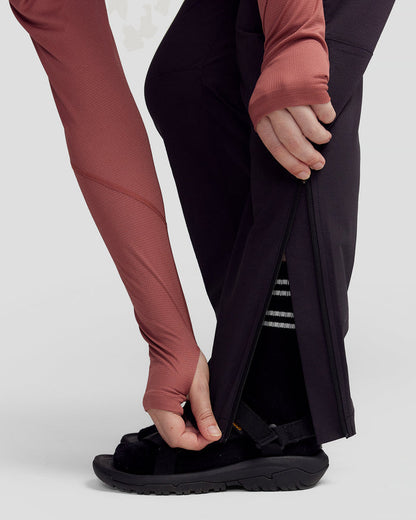 b1577_o4w_womens_ridge_convertible_pants_black_f_1437x1796_6ac1768_1756934204000